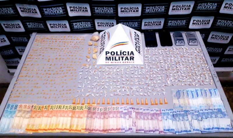 Apreensão de drogas em Pará de Minas — Foto: Polícia Militar/Divulgação