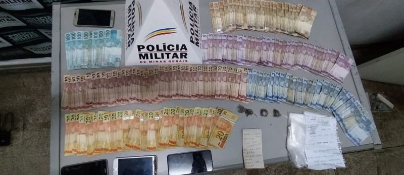 Material apreendido com o jovem em Pará de Minas — Foto: Polícia Militar/Divulgação