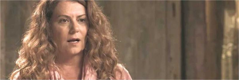 Grace (Patrycia Travassos) descobre portal para o passado na casa da família Castelo 