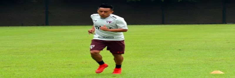 Cueva vive situação complicada no São Paulo