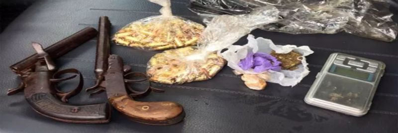 Sargento da PM, mulher é presa com armas e drogas em Belo Horizonte