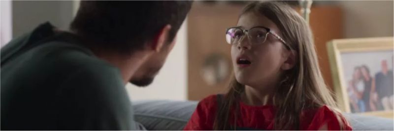 Sofia (Valentina Vieira) argumenta com o tio — Foto: Globo