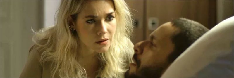 Em 'A Dona do Pedaço', Yohana (Monique Alfradique) fica chocada com as revelações de Téo (Rainer Cadete) — Foto: Globo