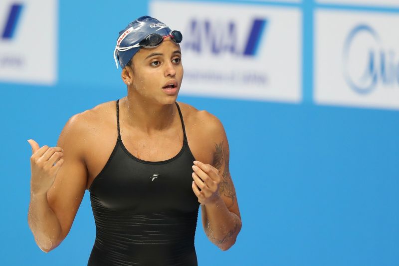 Quatro quilos mais forte, Etiene busca primeiro título feminino da história do país
