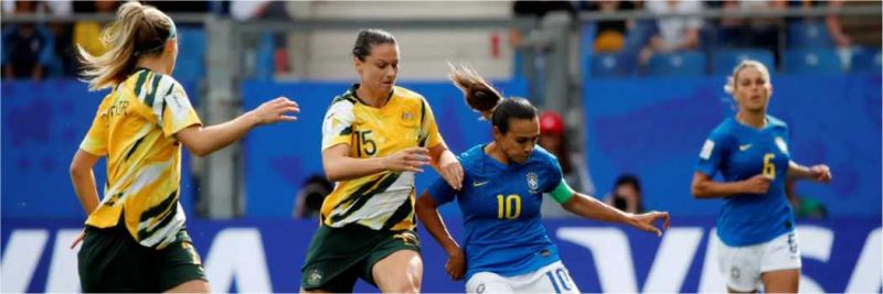 Marta em ação pelo Brasil contra a Austrália — Foto: Reuters