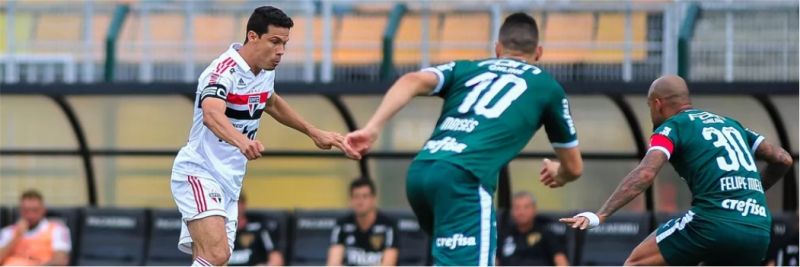Contra o Palmeiras, Hernanes, do São Paulo, sofreu estiramento na coxa esquerda — Foto: Maurício Rummens / Estadão Conteúdo