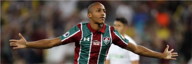 João Pedro comemora um dos três gols da noite — Foto: André Durão