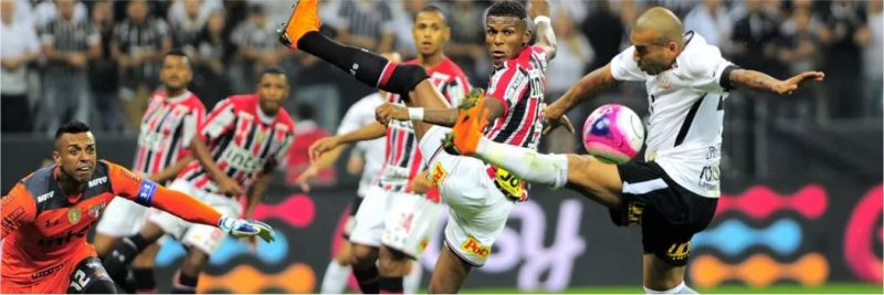 Emerson Sheik contra o São Paulo no Campeonato Paulista 