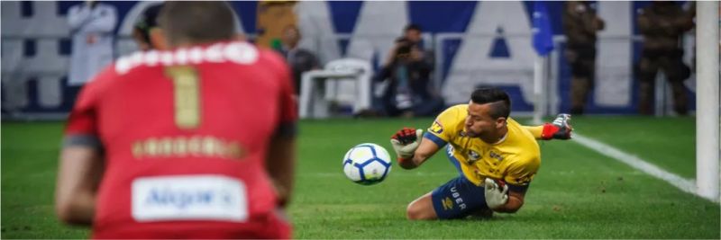 Fábio tem se destaca com boas defesas e nas cobranças de pênalti 