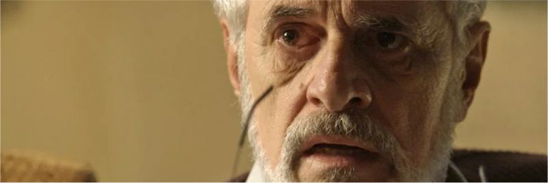 Sóstenes (Marcos Caruso) fica chocado com revelação de Ondina, na novela 'O Sétimo Guardião' — Foto: TV Globo