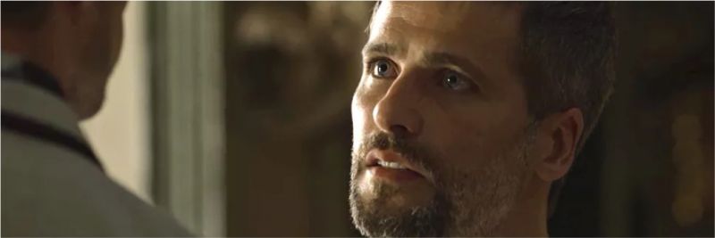 Gabriel (Bruno Gagliasso) acusa Júnior (José Loreto) de estar com ciúmes de Luz (Marina Ruy Barbosa), em 'O Sétimo Guardião'