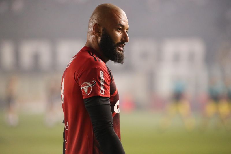 Análise: Rafael Vaz erra de novo, e Flamengo volta a mostrar defesa frágil