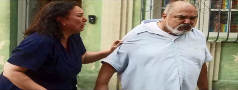 Agenor grita que a filha é garota de programa