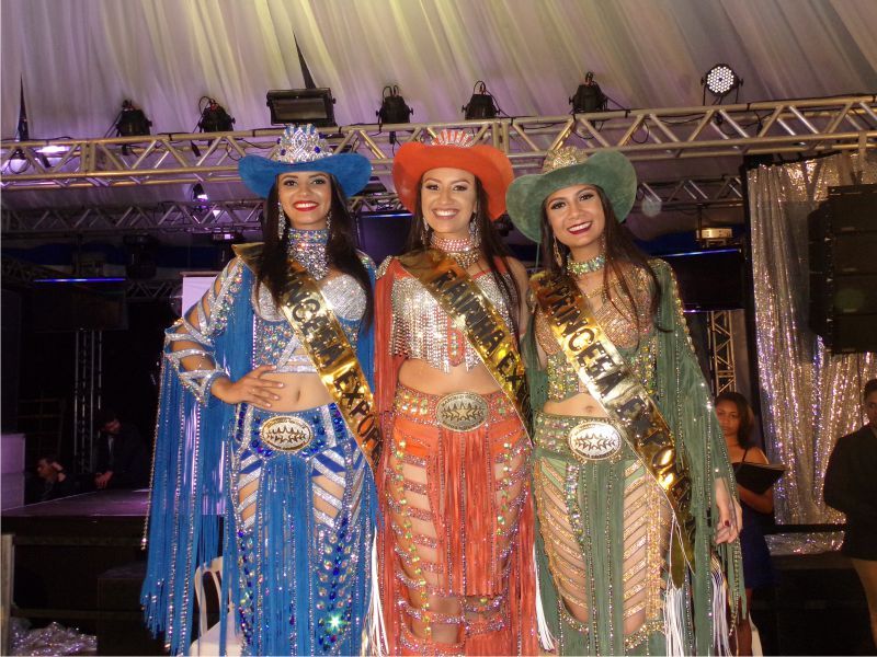 A jovem Lorrayne é a Rainha da 26ª EXPOPER