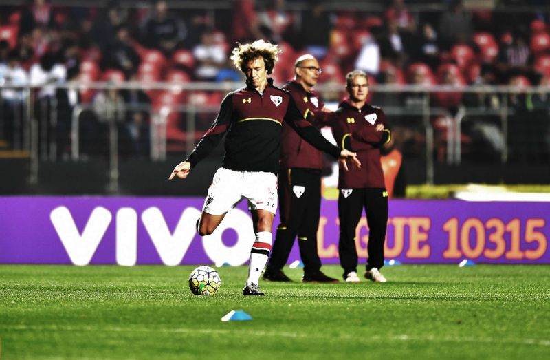 Hernanes leva mais torcida ao Morumbi do que Kaká em reestreia pelo São Paulo
