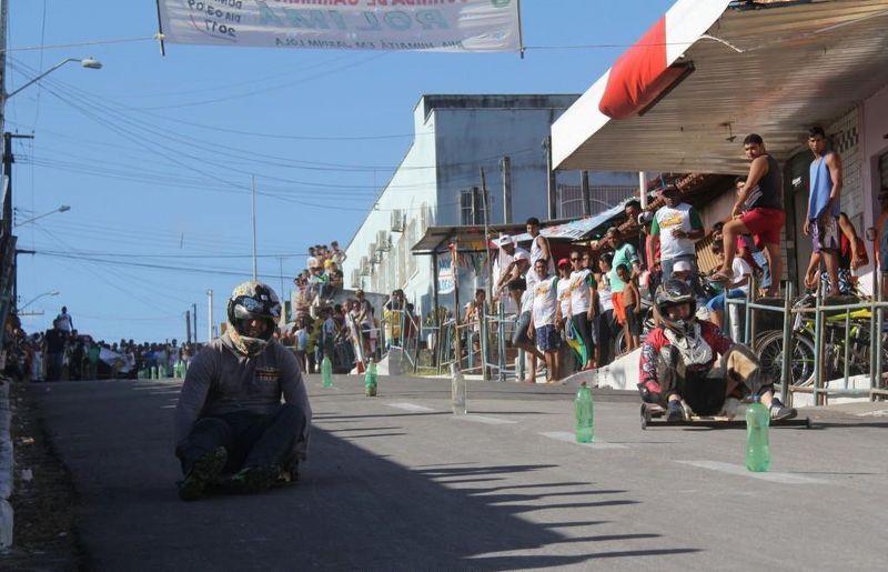 Corrida de Rolimã chama atenção em cidade da Grande Natal